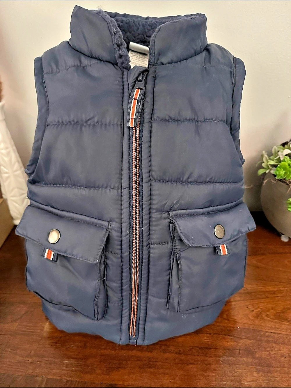Jumping Beans Boys Size 2T Quilted Vest in Blue Like New